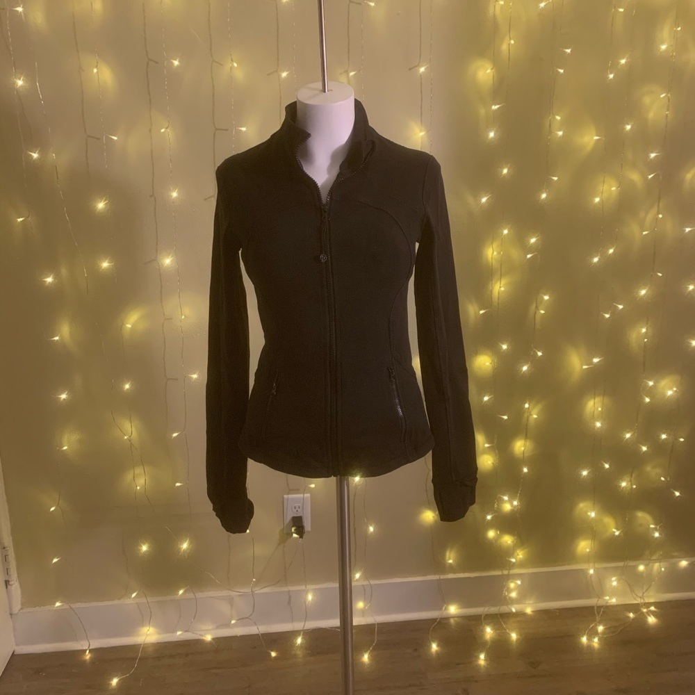 LULULEMON zip up jacket black